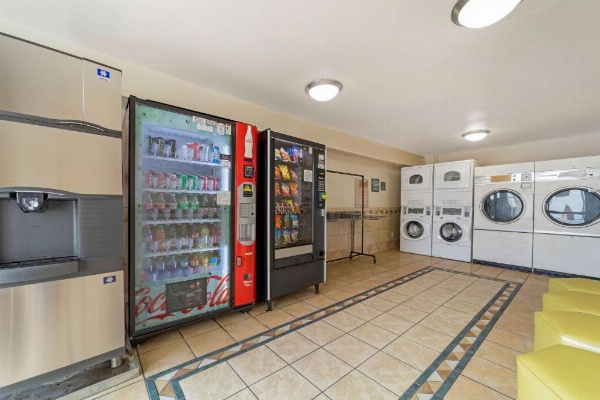 Best Western Plus Northwoods Inn image 9